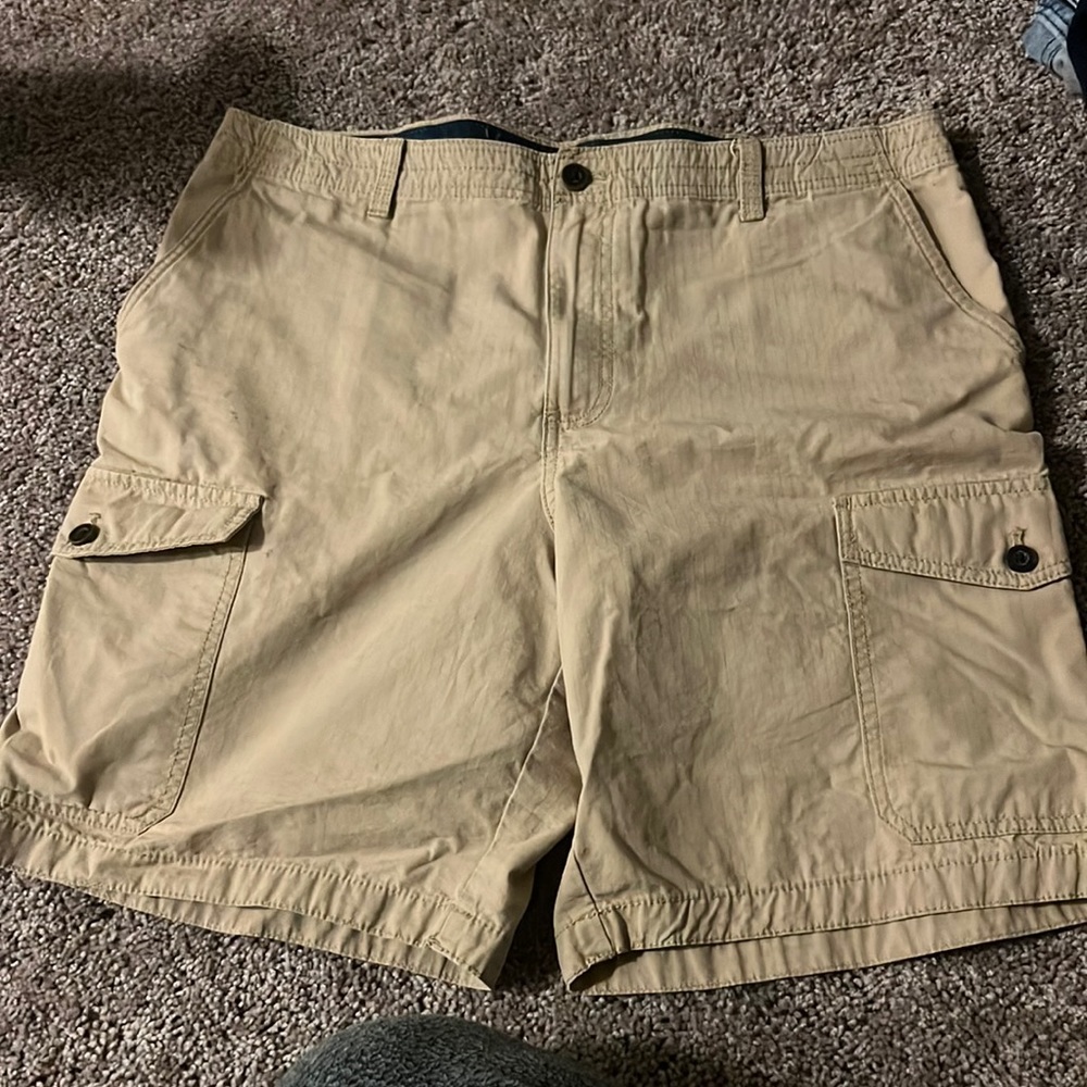 Men’s cargo shorts